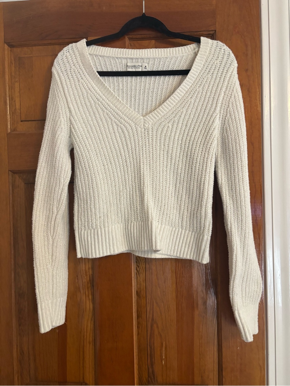Abercrombie & Fitch White V-Neck Ribbed Sweater